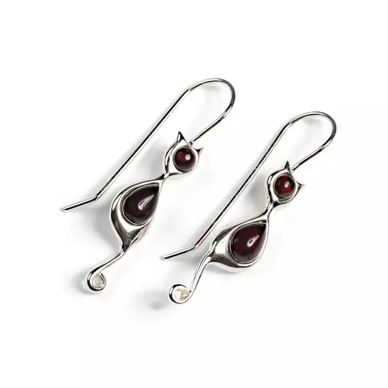 Boucles pour oreilles chat style grenat